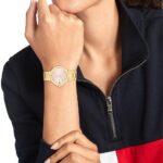 Tommy Hilfiger Lori Γυναικείο Ρολόι 34mm Χρονογράφος Μπαταρίας με Χρυσό Μεταλλικό Μπρασελέ - Image 4