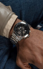 Guess Ανδρικό Ρολόι 44mm Μπαταρίας με Ασημί Μεταλλικό Μπρασελέ - Image 3