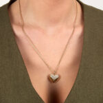 Γυναικείο κολιέ KARL LAGERFELD PAVE AMOUR χρυσού χρώματος  και λογότυπο(50+5cm).  SKU KLBJW01 - Image 2