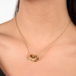 KARL LAGERFELD BOND PAVE  Γυναικείο Κολιέ Χρυσό Με Διπλά Κρικάκια Με Πέτρες  SKU KLBJY02